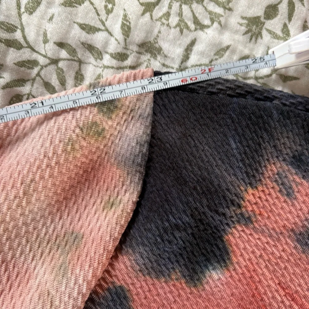 AQ-Sport XL Tie-Dye Hoodie in Pink, Peach, and Black Waffle-knit - Picture 9 of 12